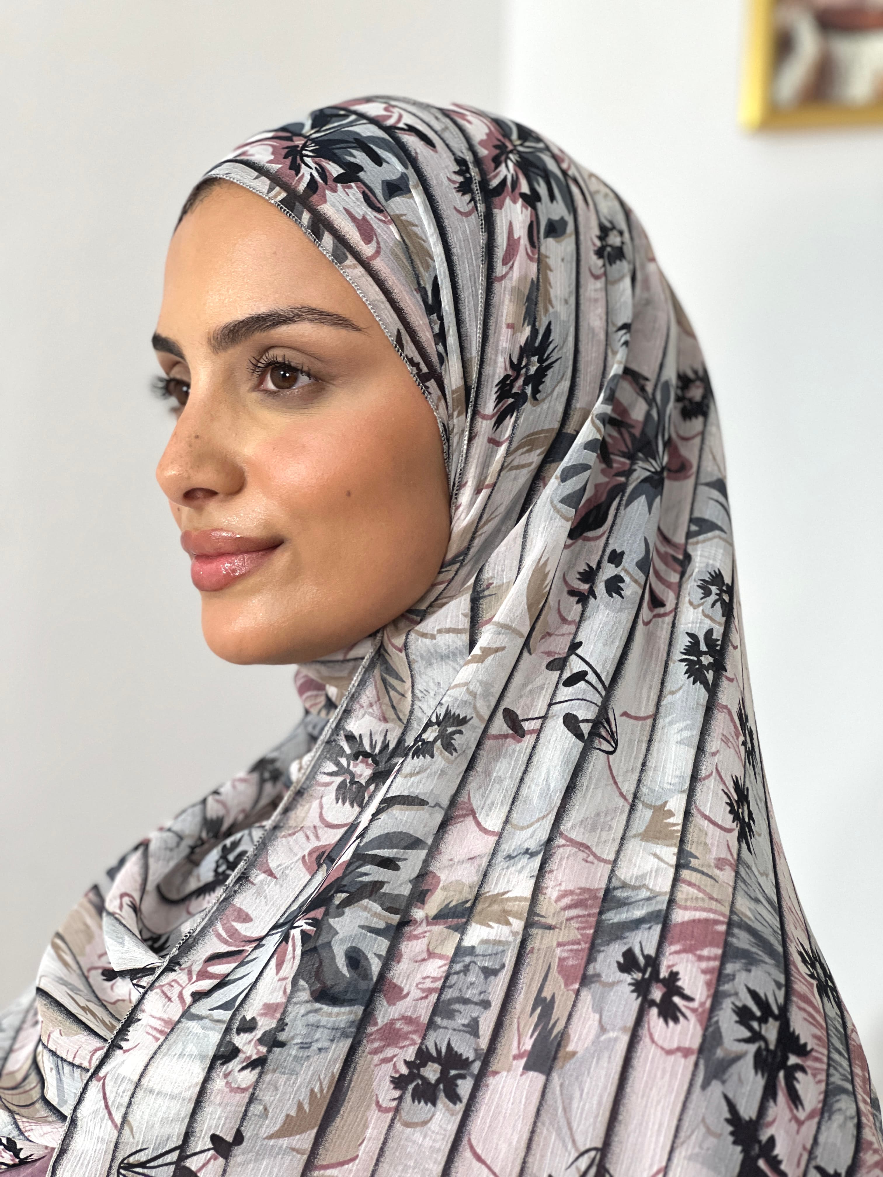 Allurina scarf - "Smoky Garden"