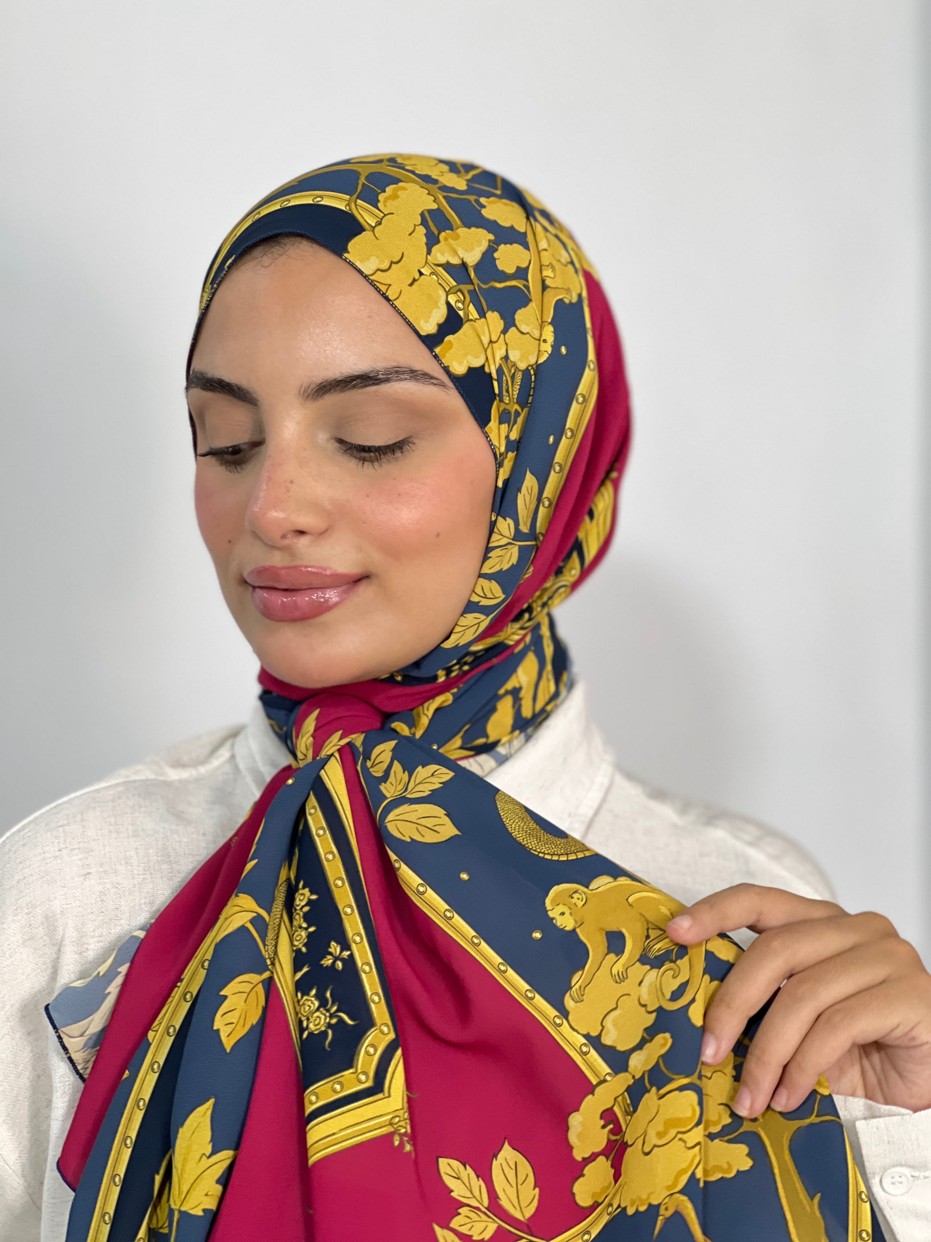 Allurina scarf - "Golden Dynasty"