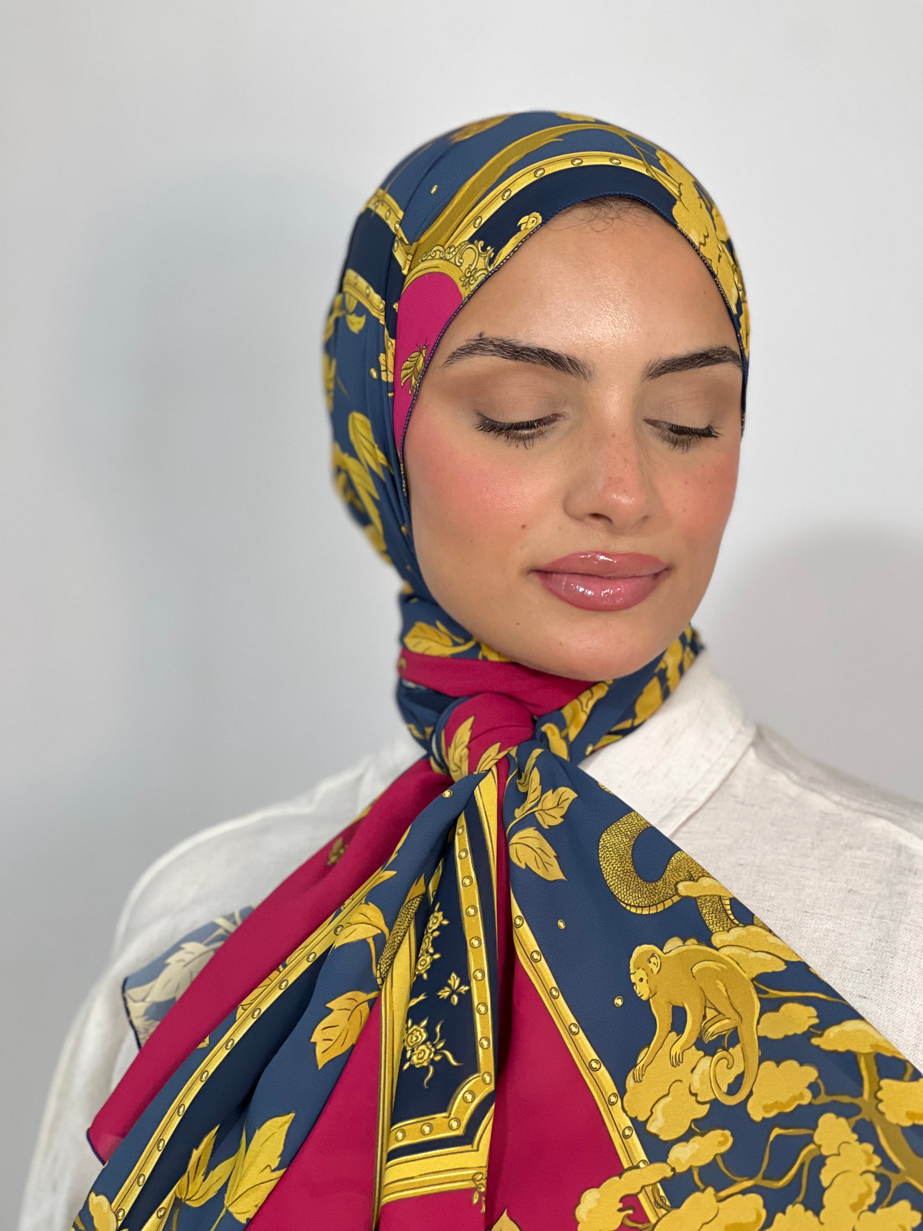 Allurina scarf - "Golden Dynasty"