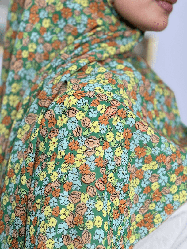 Allurina scarf - "Green Ditsy"